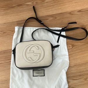 Gucci SoHo Disco camera bag in black and cream